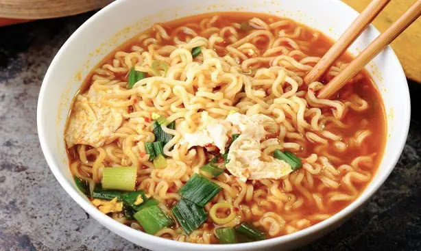 apakah makan mie malam hari bikin gemuk apakah makan mie malam hari bikin gemuk